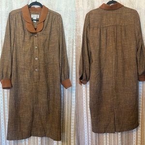 VINTAGE DRESS WITH POCKETS!